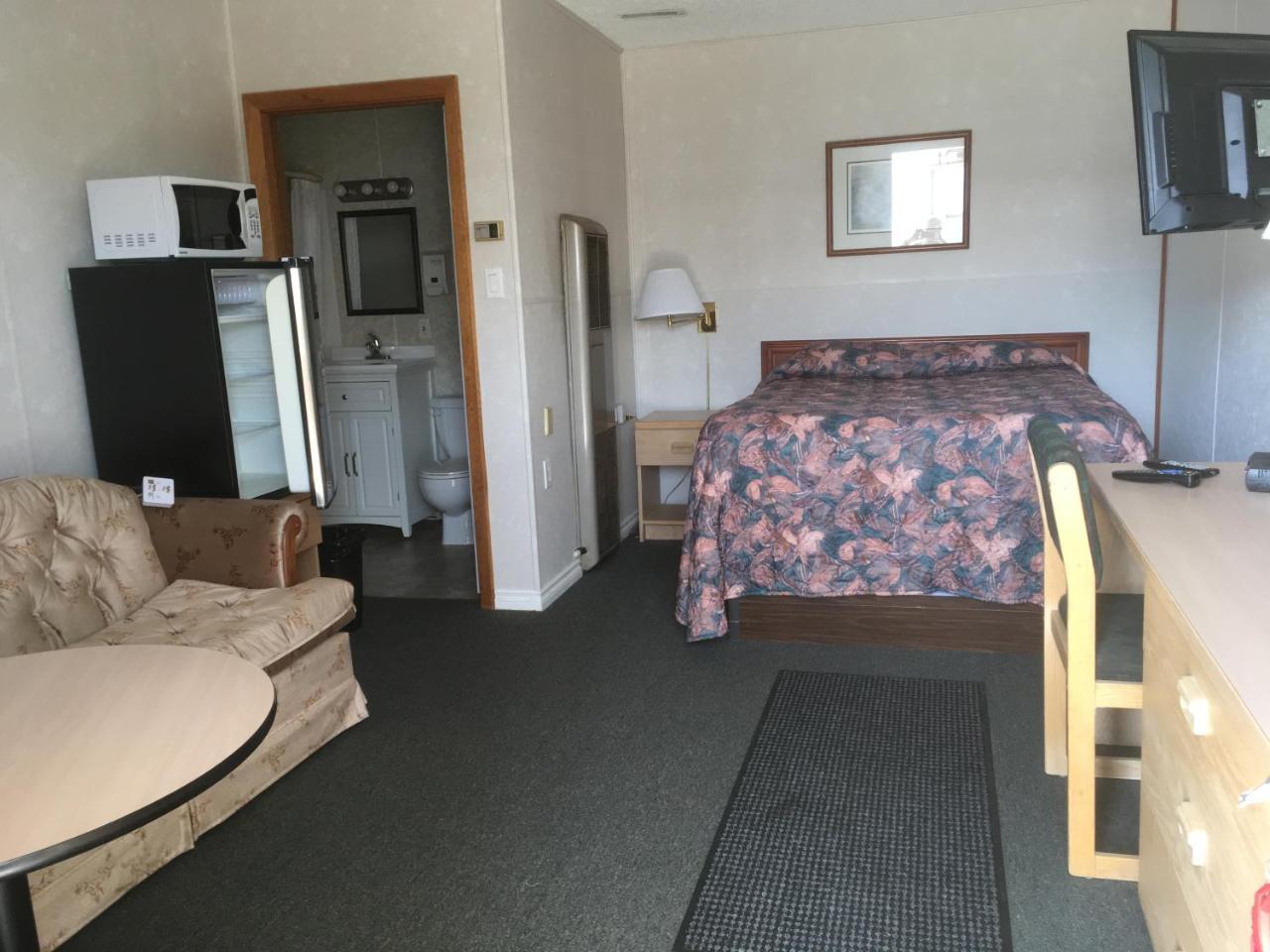 Winkys Motel Estevan Zewnętrze zdjęcie